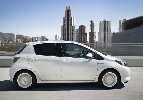 Igazi hibrid kicsiben a Toyota Yaris