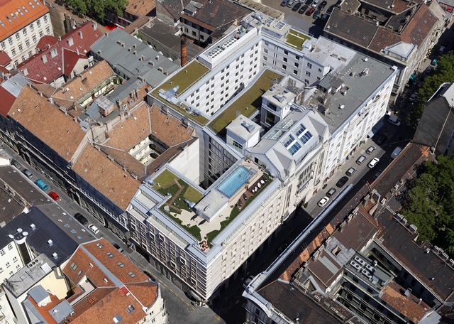 Medence Budapest tetején - Egyedülálló luxus a belvárosban