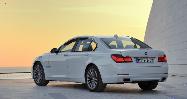Elnök úr, az autója! - Az új BMW 7-es sorozat
