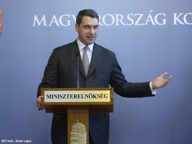 Jobban megéri Paksot bővíteni, mint megújuló energiába fektetni? Nem! 2