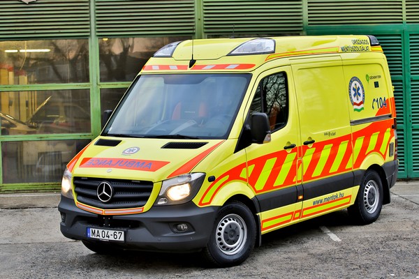 mercedes-benz_sprinter_mento1.jpg