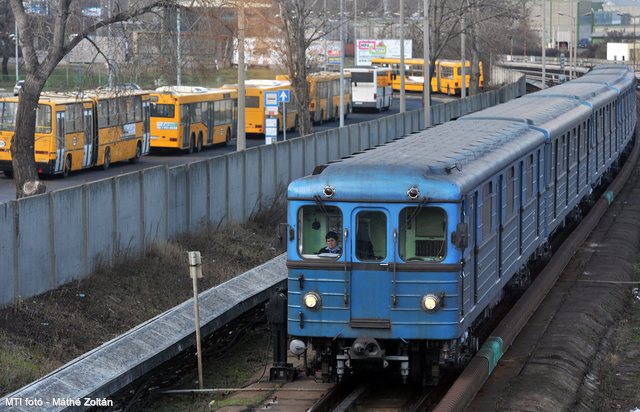 Felújítják a 3-as metrót, majd, valamiből