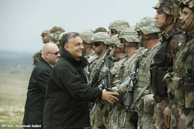 Orbán modern hadsereget építene