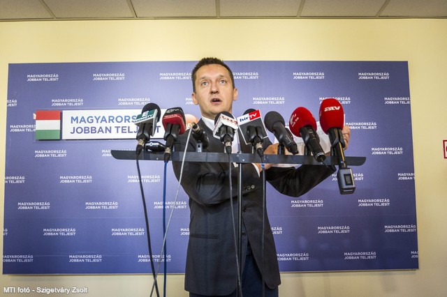 Kenyérárat csökkentene a Fidesz