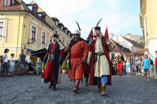 Kollégák? Buli? Eger!