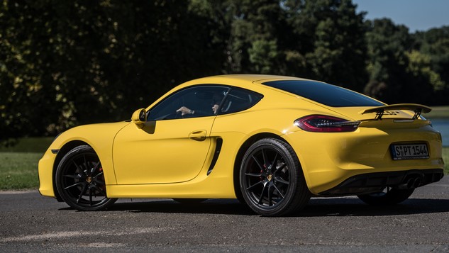 Az egyik letépi a fejed, a másik meg is rág utána - Porsche 911