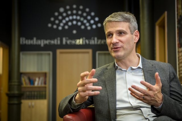 Kíváncsi zenekarhoz kíváncsi közönség tartozik
