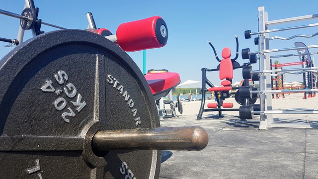 Luxushekk és flexelés Budapest új gizda strandján Luxushekk és flexelés Budapest új gizda strandján
