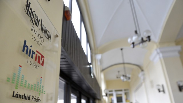 Megszűnik a Magyar Nemzet, elhallgat a Lánchíd Rádió