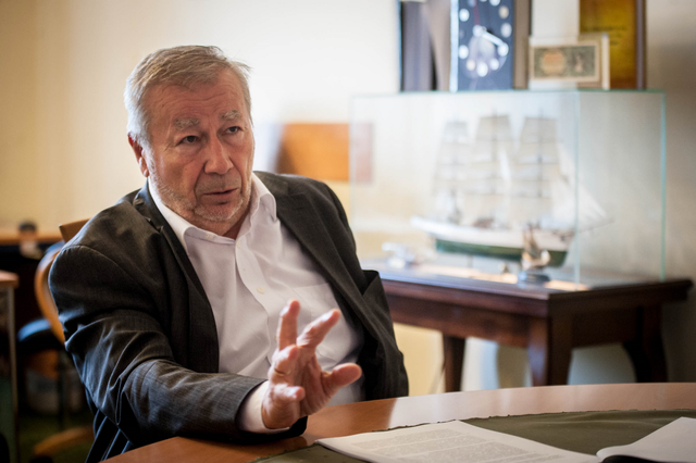 Üzent a Költségvetési Tanács: Ne költse el a tartalékot a kormány!