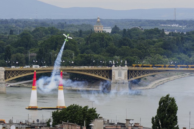 Tarlós: elég volt a botrány és a zűrzavar, nincs több Air Race Budapest belvárosában (2.)
