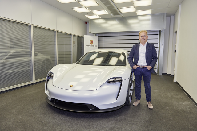 Bejutottunk a Porsche titkos szentélyébe, ahol a Tesla ellenfele, a Taycan készül