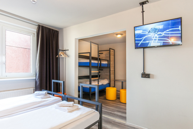 Egy 400 fős hostel nyílik a bulinegyedben