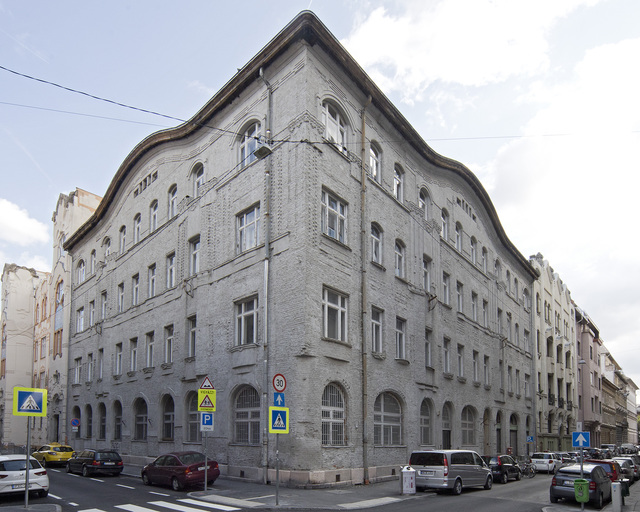 Egy 400 fős hostel nyílik a bulinegyedben