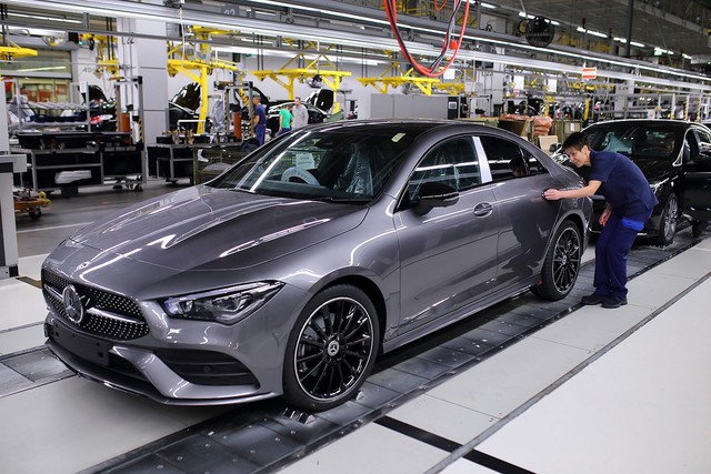 Elindult a gyártás! - Így néz ki az új magyar Mercedes