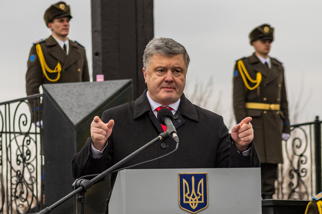 Ukrán elnök: ebből teljes kapituláció lesz Putyin lábai előtt