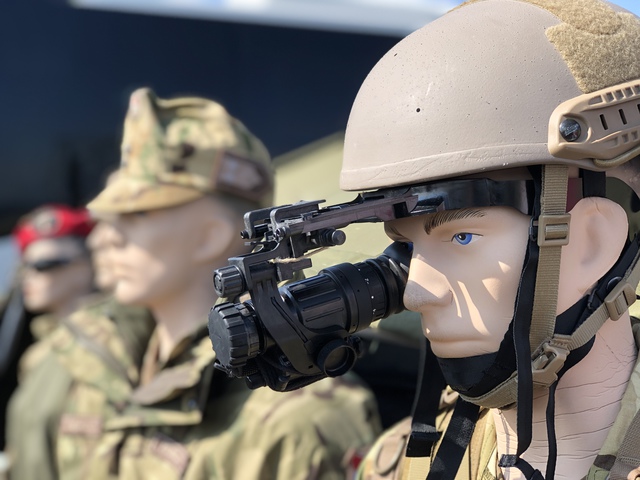 Magyarország megvillantotta új szuperfegyvereit: pusztító tankok, helikopterek, tarackok között jártunk