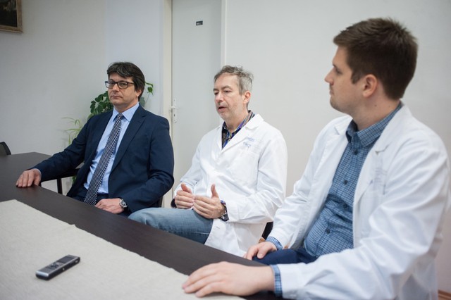Magyarok ezreinek életén segíthet az Európában elsőként nálunk alkalmazott új technológia - Exkluzív interjú