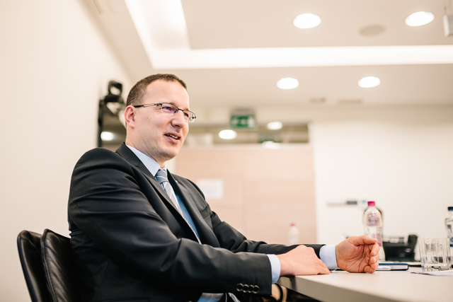 Új nagybank épül Magyarországon - Merre tovább, Takarékbank?