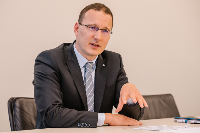 Új nagybank épül Magyarországon - Merre tovább, Takarékbank?