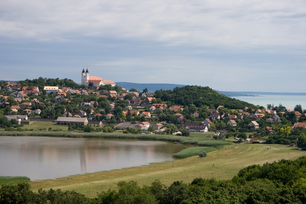 Kiárusítás a Balatonnál - Filléres ajánlatok közül választhatunk