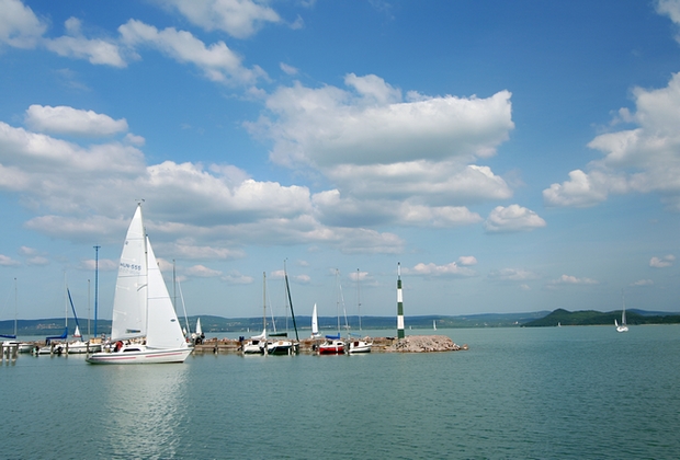 Kiárusítás a Balatonnál - Filléres ajánlatok közül választhatunk