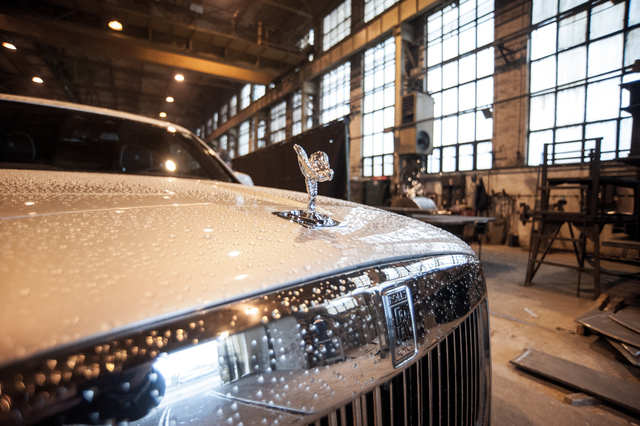 Rolls-Royce Cullinan: Varázsszőnyeg 150 millió forintért