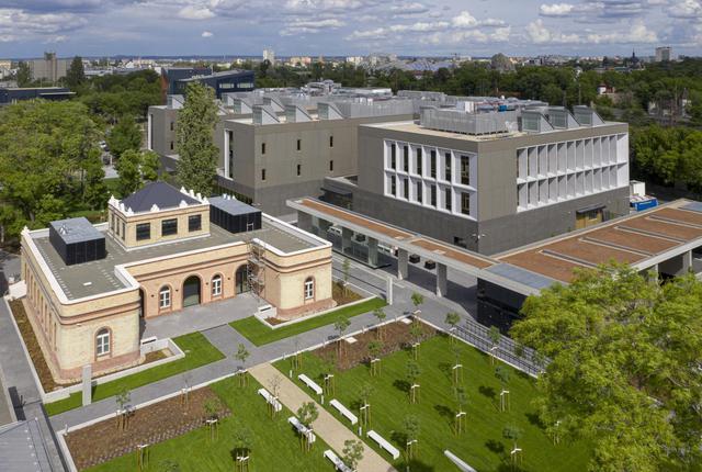 Bejutottunk az ultramodern budapesti raktárba (képek)