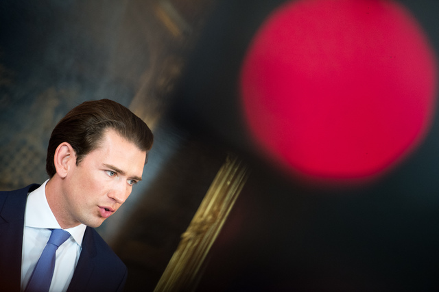 Megbukott az osztrák kormány