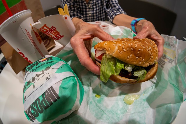 Azt hitted, hogy a vegán burgerek jóval egészségesebbek? Nagyot tévedtél!
